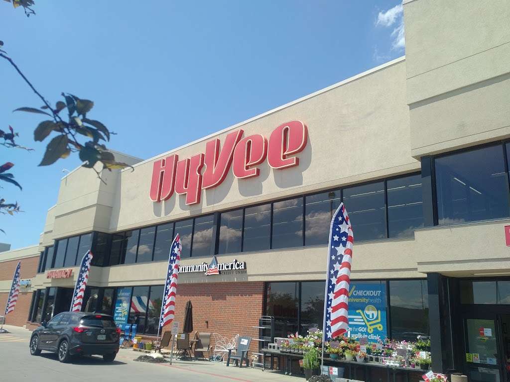 Hy-Vee | 4545 S Noland Rd, Independence, MO 64055, USA | Phone: (816) 478-6557