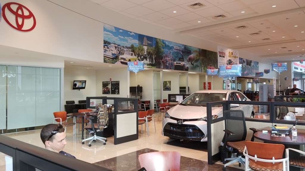 Parks Toyota of DeLand | 1701 S Woodland Blvd, DeLand, FL 32720, USA | Phone: (386) 734-2184