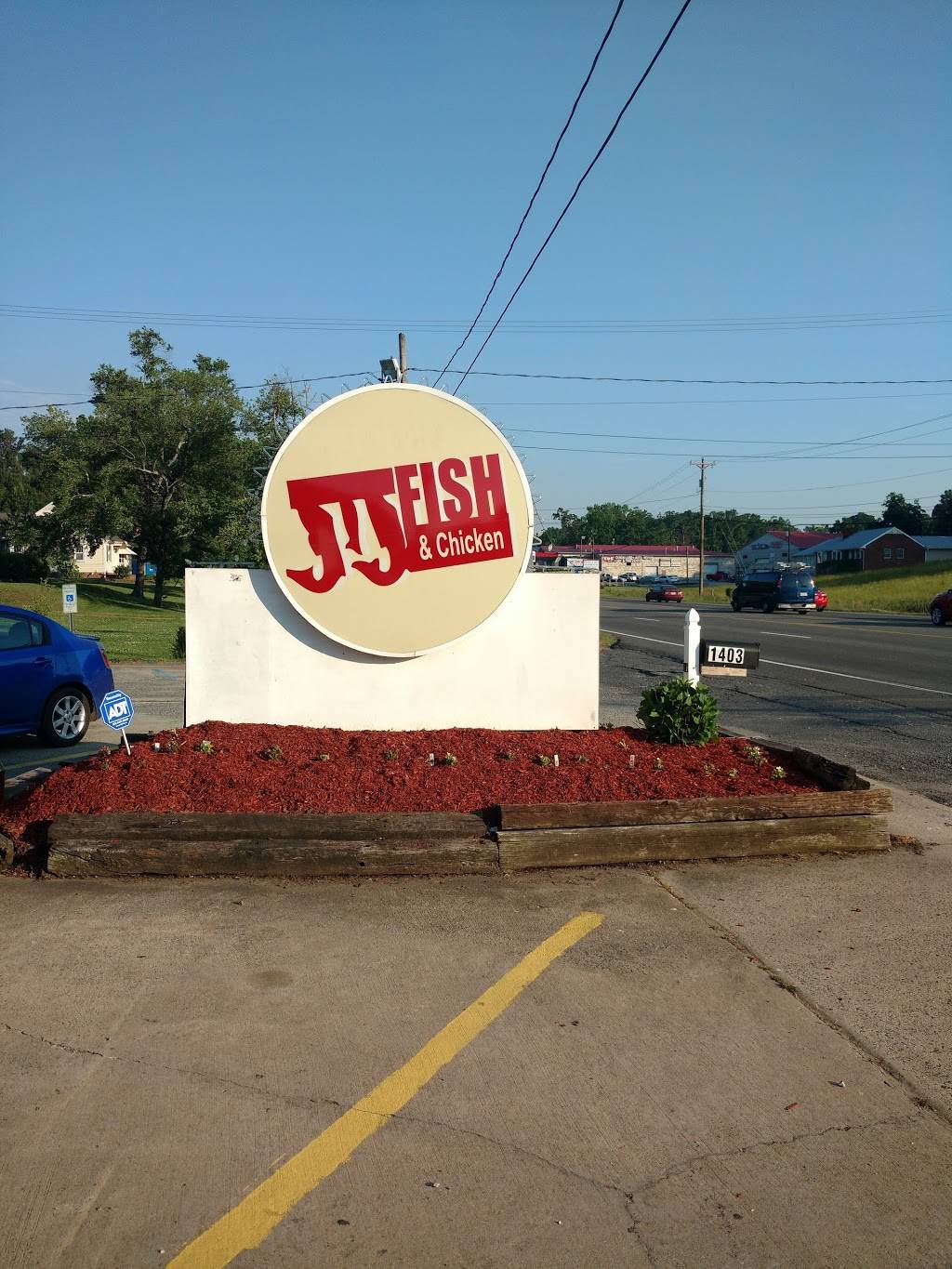 J & J Fish & Chicken | 1403 S Miami Blvd, Durham, NC 27703, USA | Phone: (919) 598-6000