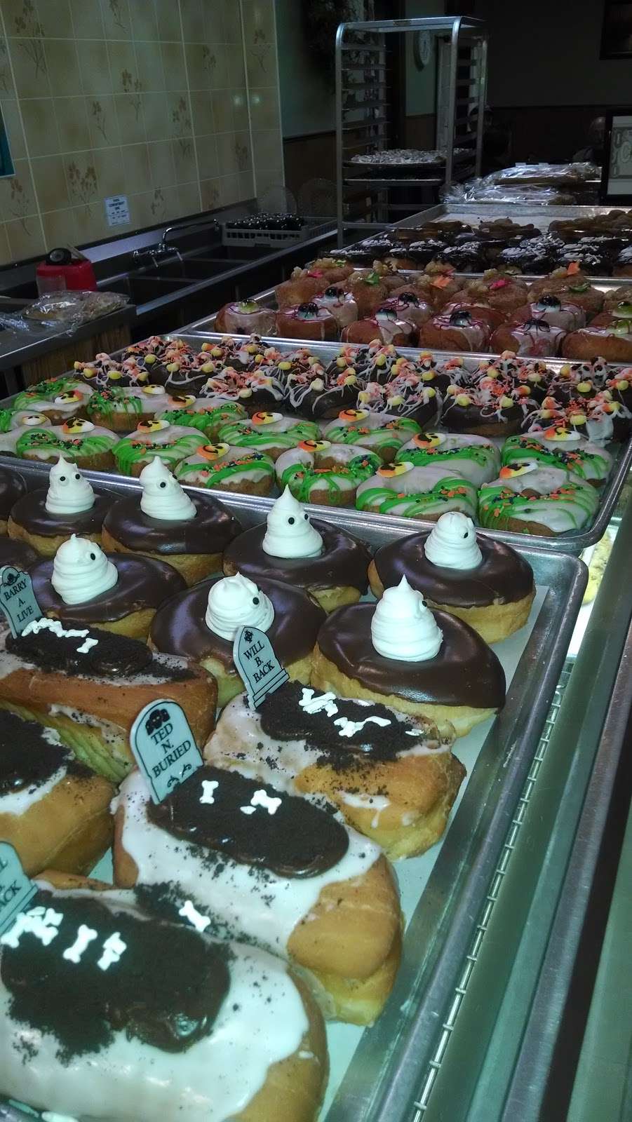 Harners Bakery | 937 W Galena Blvd, Aurora, IL 60506, USA | Phone: (630) 892-6020