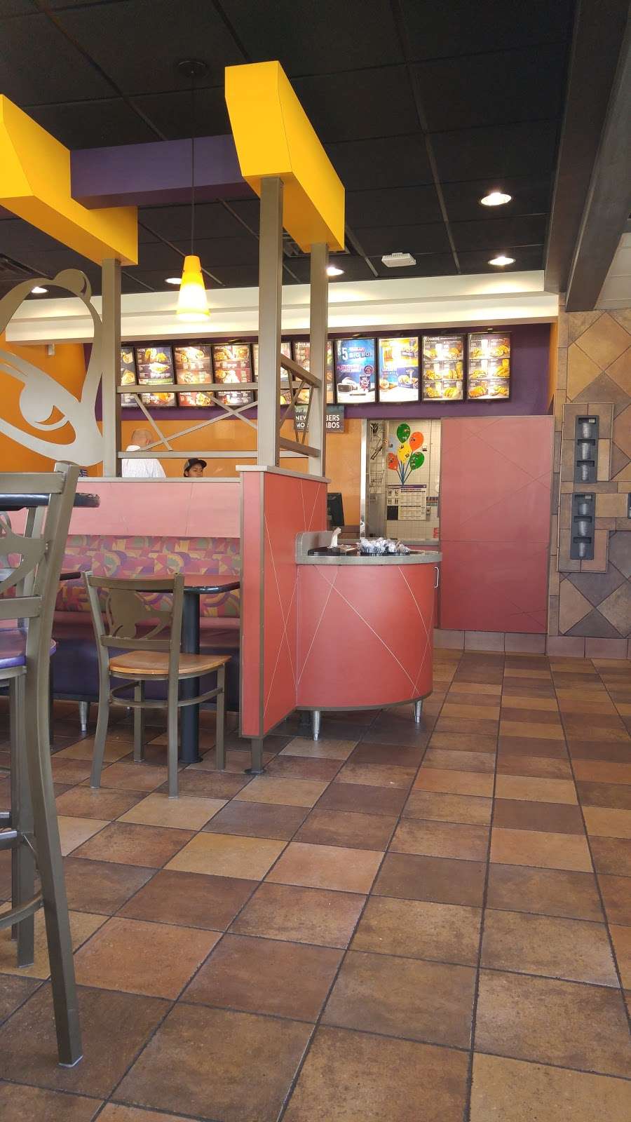 Taco Bell | 3000 Yorba Linda Blvd, Fullerton, CA 92831 | Phone: (714) 961-8749