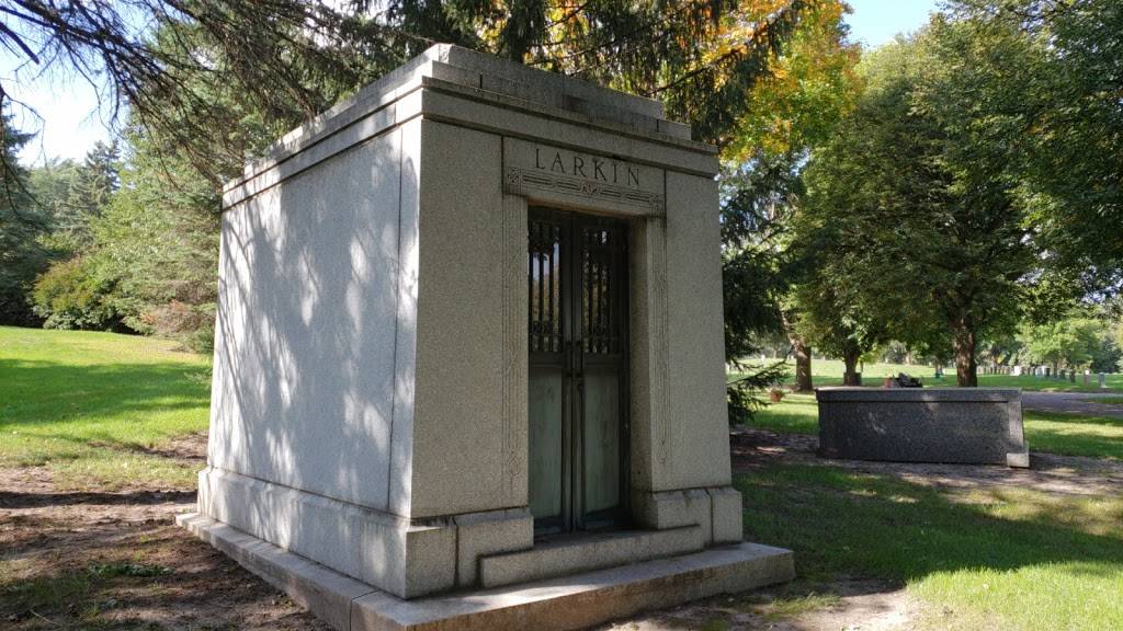 Roselawn Cemetery | 803 Larpenteur Ave W, Roseville, MN 55113, USA | Phone: (651) 489-1720