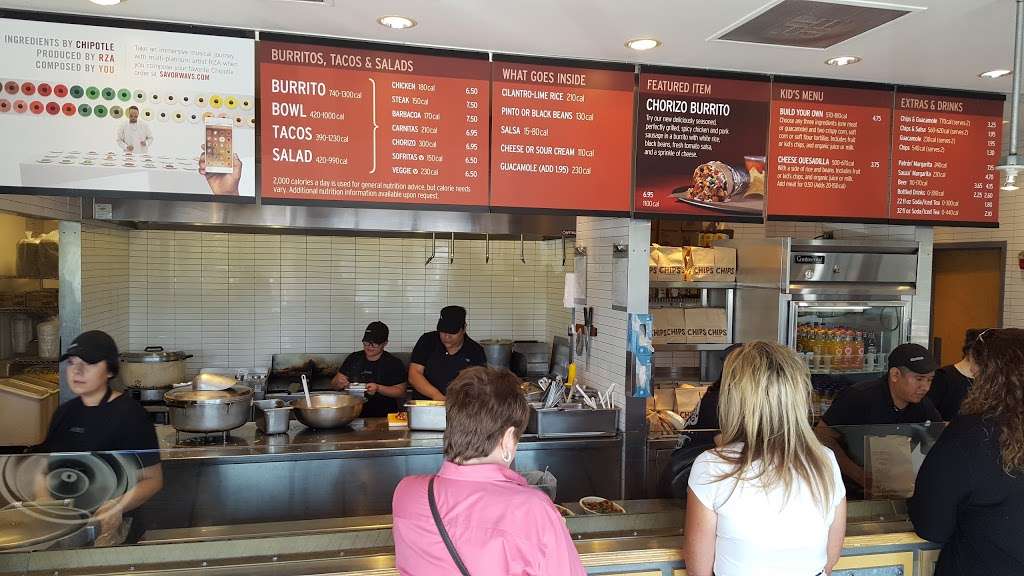 Chipotle Mexican Grill | 3821 E Main St, St. Charles, IL 60174, USA | Phone: (630) 587-9033