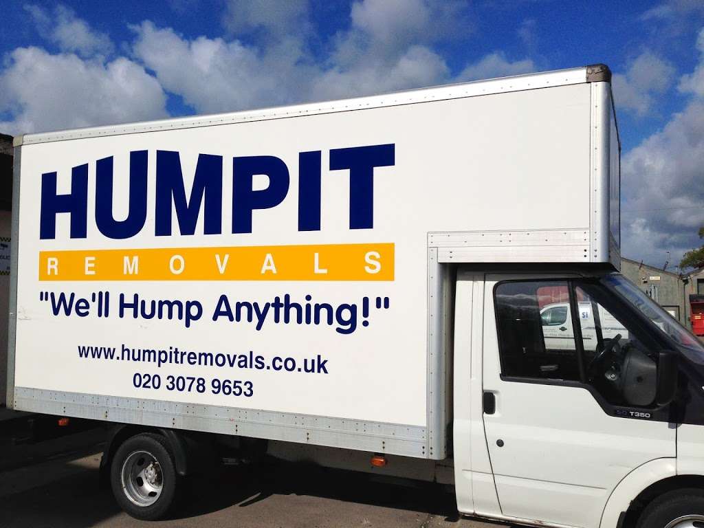 Humpit Removals | Upper Lodge Way, Cousldon CR5 1LY, UK | Phone: 020 3078 9653
