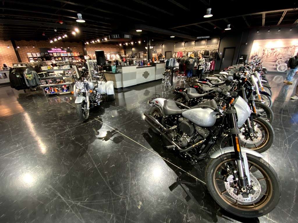 Chicago Harley-Davidson | 5490 Park Pl, Rosemont, IL 60018 | Phone: (847) 454-7244