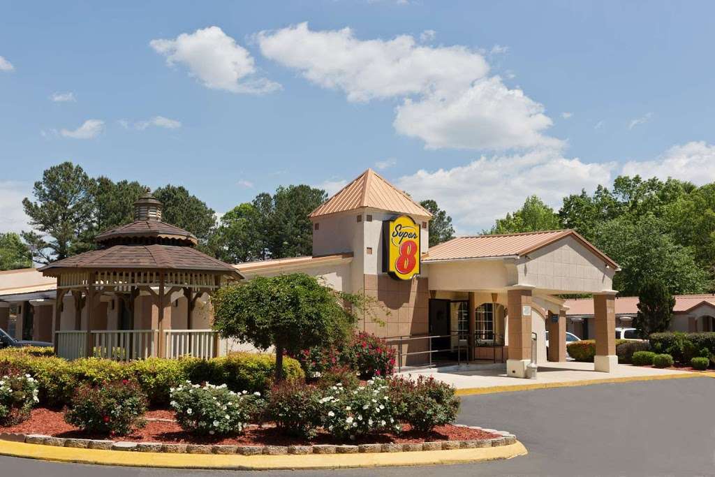 Super 8 by Wyndham Charlotte Airport North | 3200 Queen City Dr, Charlotte, NC 28208, USA | Phone: (704) 398-3144