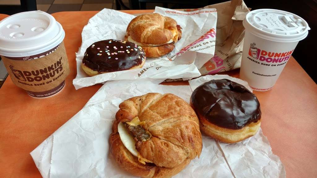 Dunkin Donuts | 593 Post Rd, Fairfield, CT 06824, USA | Phone: (203) 255-3366