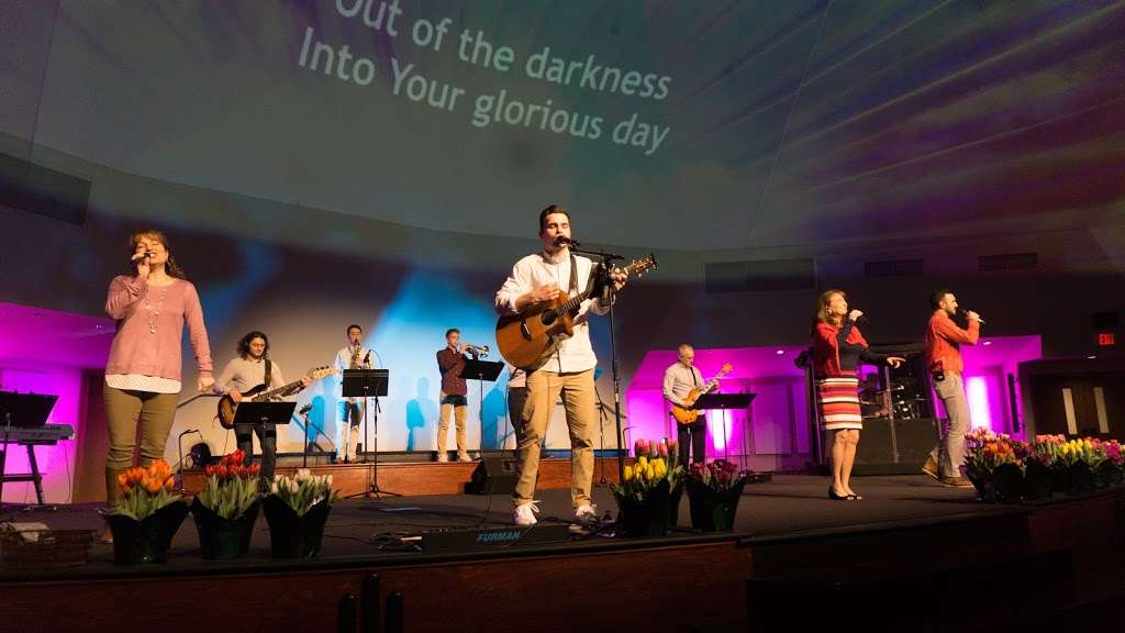 Grace Pointe Church | 1320 Chicago Ave, Naperville, IL 60540, USA | Phone: (630) 355-4126