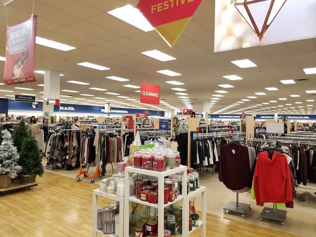 Marshalls & HomeGoods | 400 Mill Creek Dr, Secaucus, NJ 07094, USA | Phone: (201) 864-4832