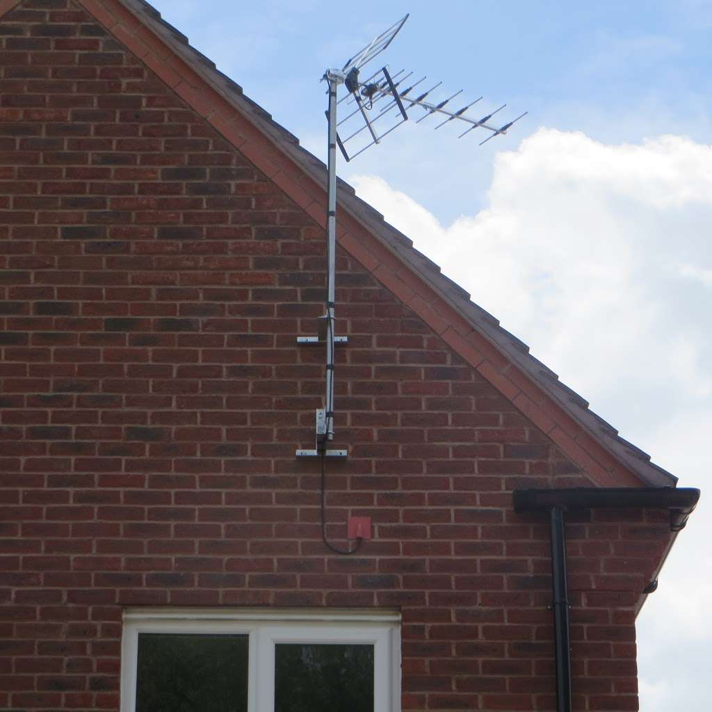 RDE Communications | 3 Hoblongs Cottages, Great Dunmow CM6 1LW, UK | Phone: 07808 772711