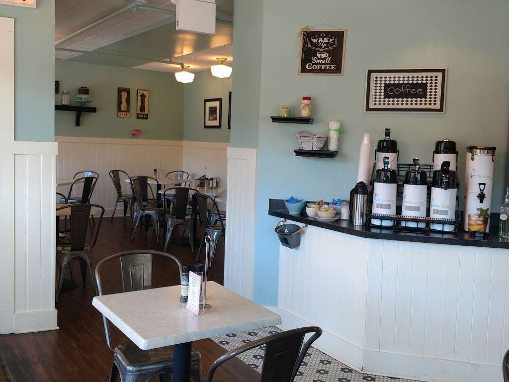White Street Cafe | 11 S White St #111, Frankfort, IL 60423 | Phone: (815) 277-2790