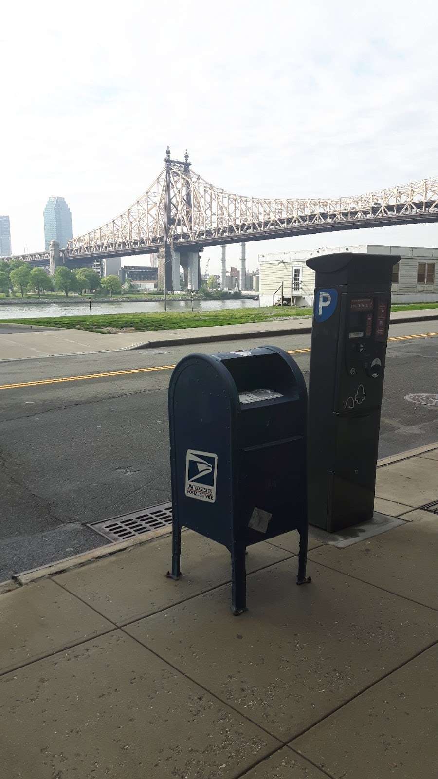 USPS COLLECTION BOX - BLUE BOX - post office  | Photo 1 of 2 | Address: 455 Main St, New York, NY 10044, USA