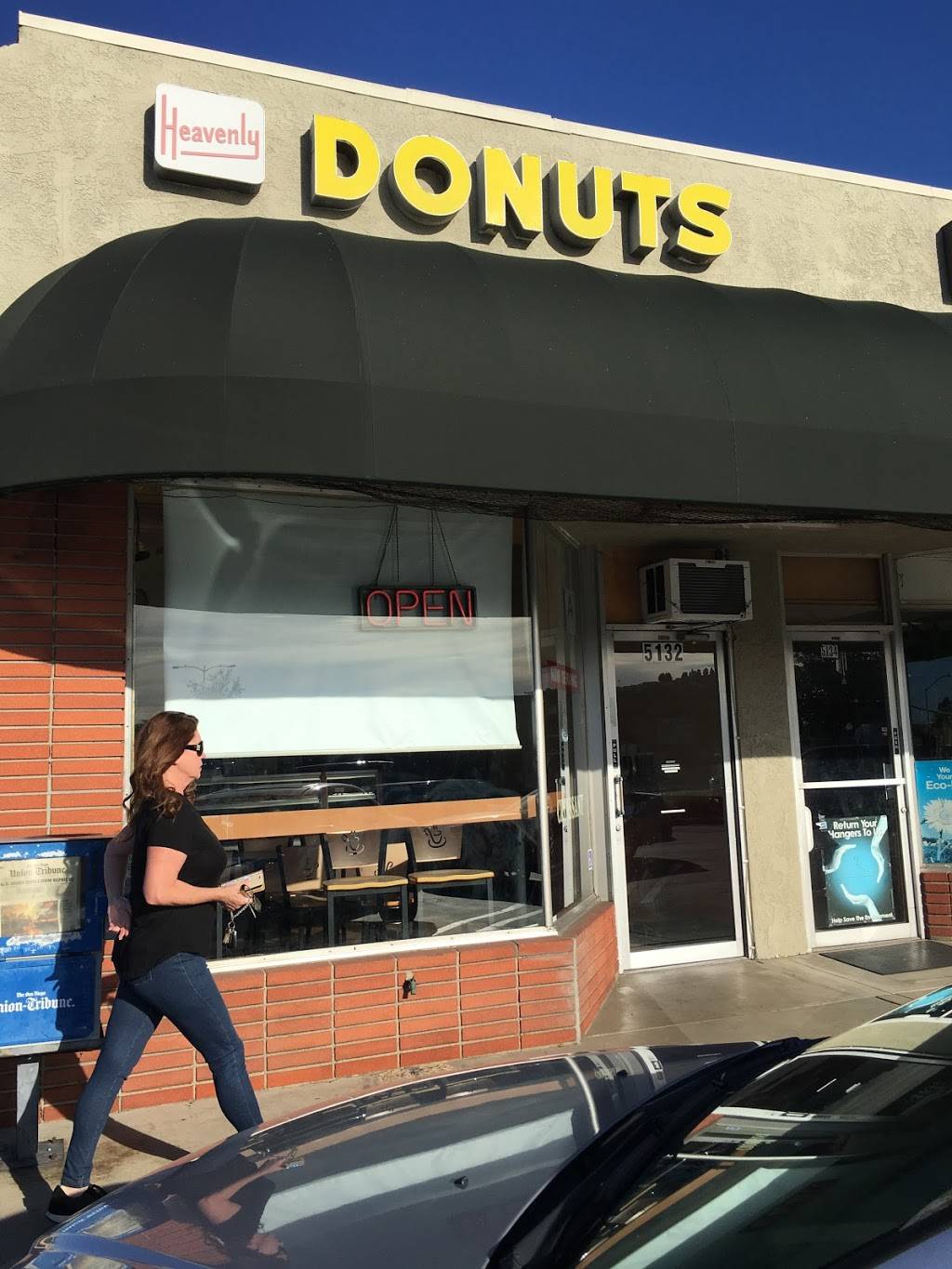 Heavenly Donuts | 5132 Waring Rd, San Diego, CA 92120, USA | Phone: (619) 286-1997