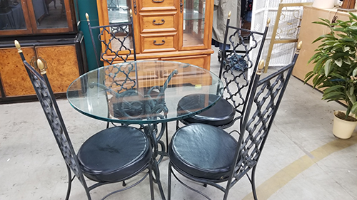 Pelican Furniture & Thrift Store | 341 N Hennessey St, New Orleans, LA 70119 | Phone: (504) 483-9996