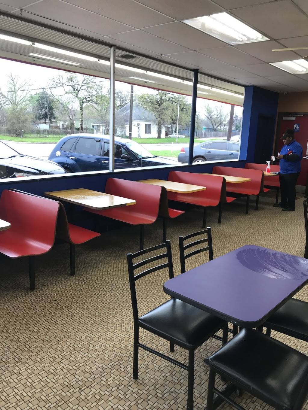 Dairy Queen Store | 1301 Circle Park Blvd, Fort Worth, TX 76106, USA | Phone: (817) 626-8553