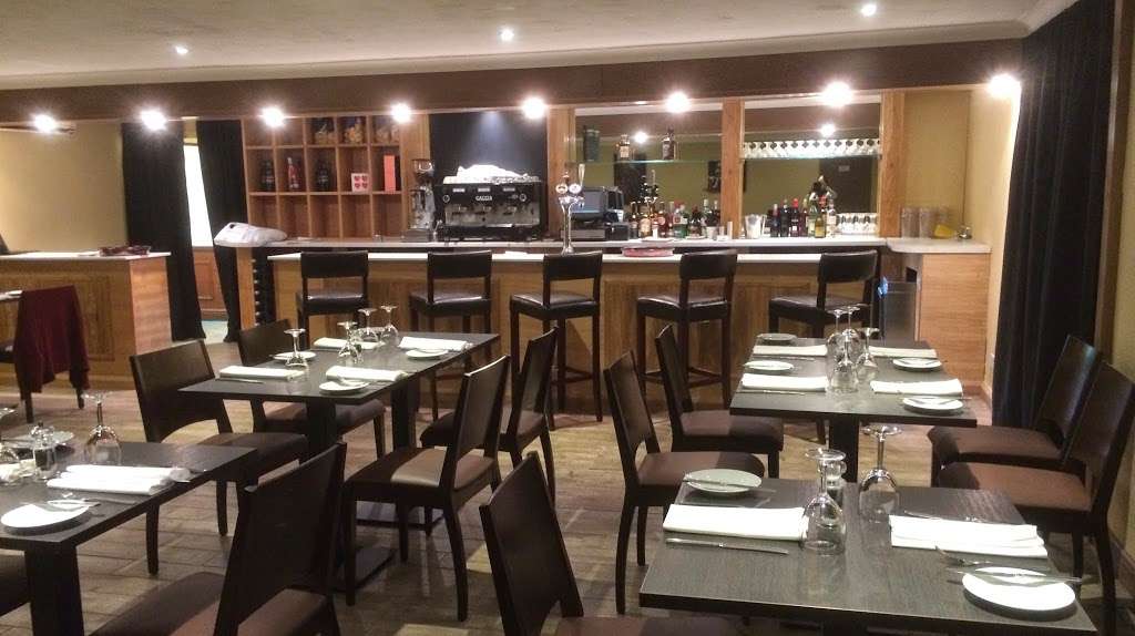Marcos Italian Restaurant | Roydon Marina Village, Roydon, Harlow CM19 5EJ, UK | Phone: 01279 792002
