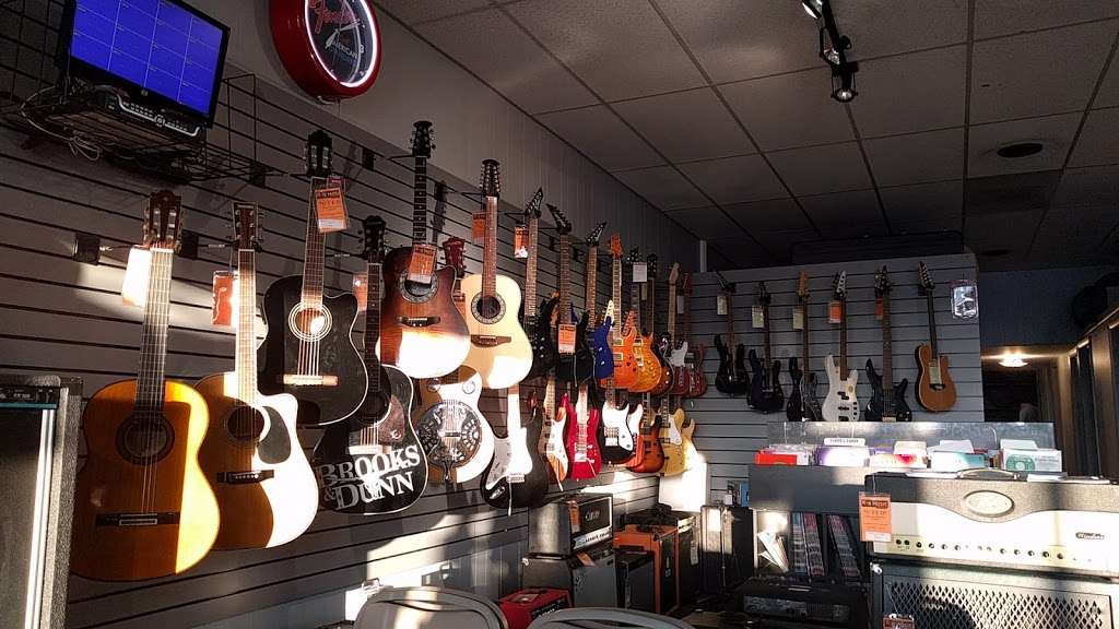 R&R Music Central | 1040 E Main St, Brownsburg, IN 46112, USA | Phone: (317) 858-8283