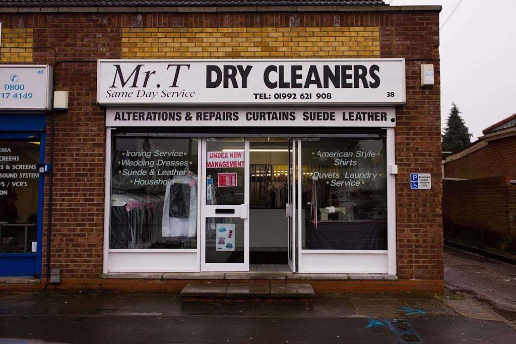Mr T Dry Cleaners - laundry  | Photo 1 of 1 | Address: 38 Flamstead End Rd, Cheshunt, Waltham Cross EN8 0HT, UK | Phone: 01992 621908