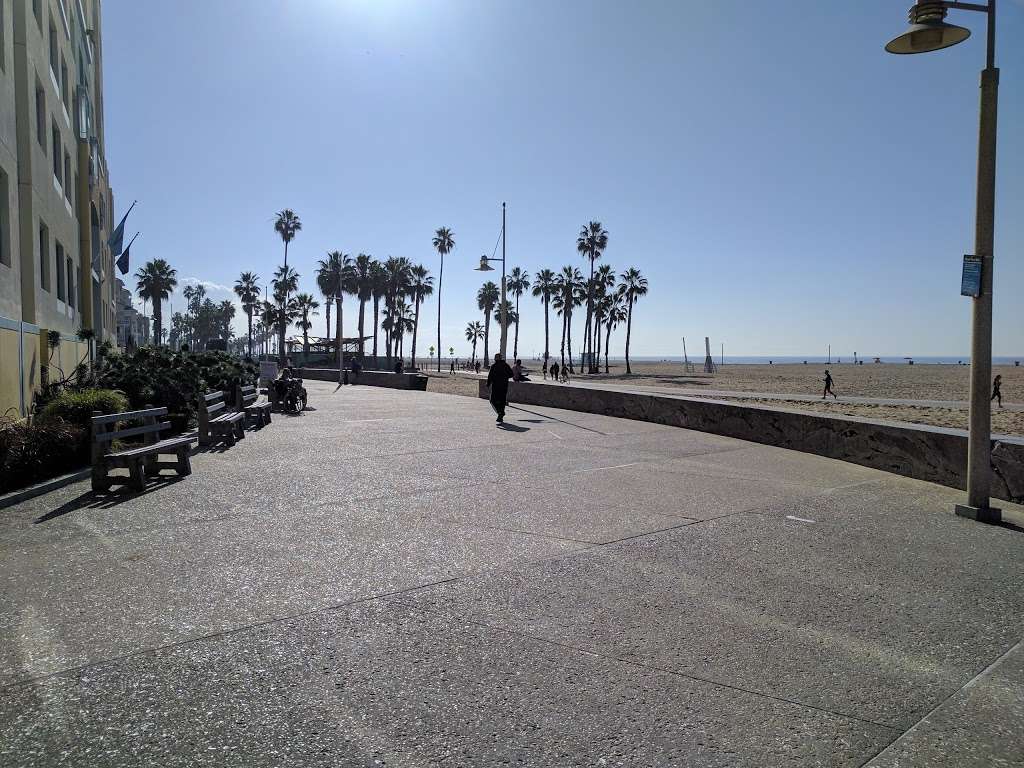 Blu Santa Monica | 11 Marine Terrace, Santa Monica, CA 90401, USA | Phone: (310) 394-7085