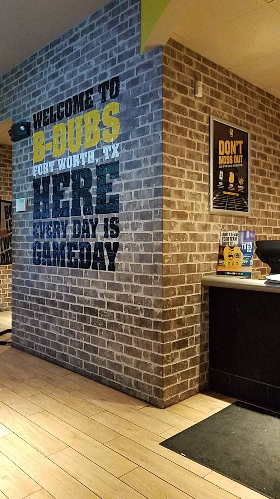 Buffalo Wild Wings | 5908 Quebec St, Fort Worth, TX 76135 | Phone: (817) 237-0098
