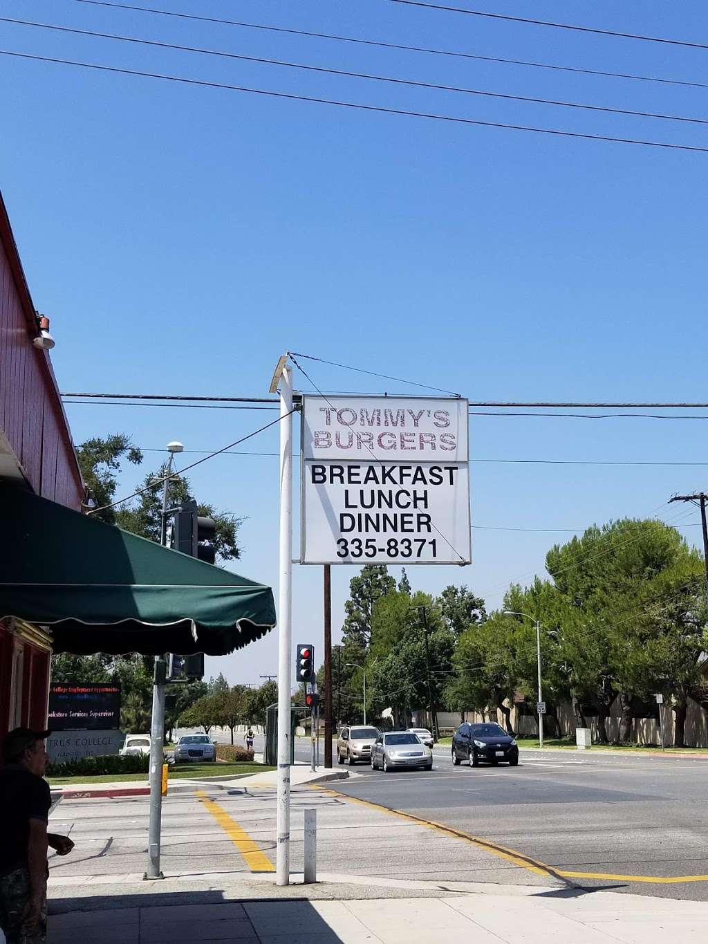 Tommys Burgers | 860 W Foothill Blvd, Glendora, CA 91741, USA | Phone: (626) 335-8371