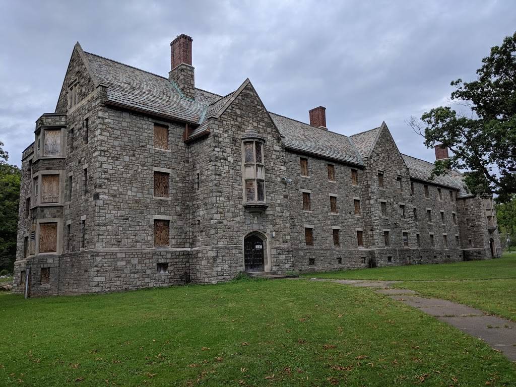 De Veaux Woods State Park | 3180 De Veaux Woods Dr E, Niagara Falls, NY 14305, USA | Phone: (716) 284-4691