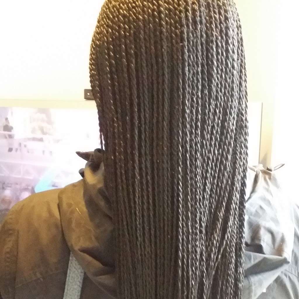 Nanette Hair Braiding Gallery | 6823 Sand Cherry Way, Clinton, MD 20735, USA | Phone: (202) 723-5130