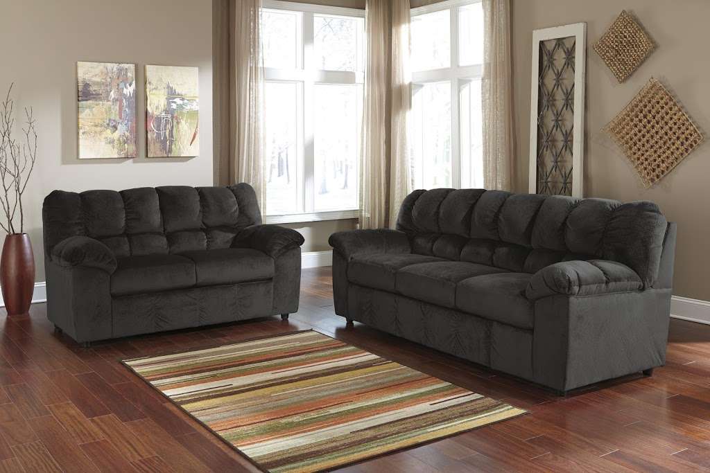 Jimmy Js Furniture & More | 418 W King St, Shippensburg, PA 17257 | Phone: (717) 530-0250