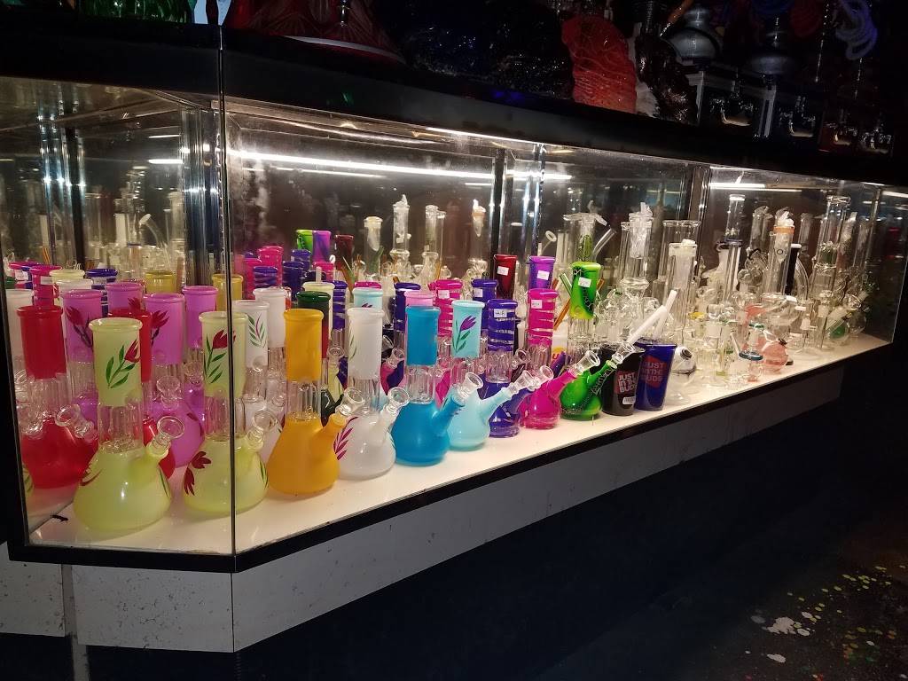 ALADDINS HOOKAH PALACE | 2604 Madison Ave, Indianapolis, IN 46225 | Phone: (517) 945-3551