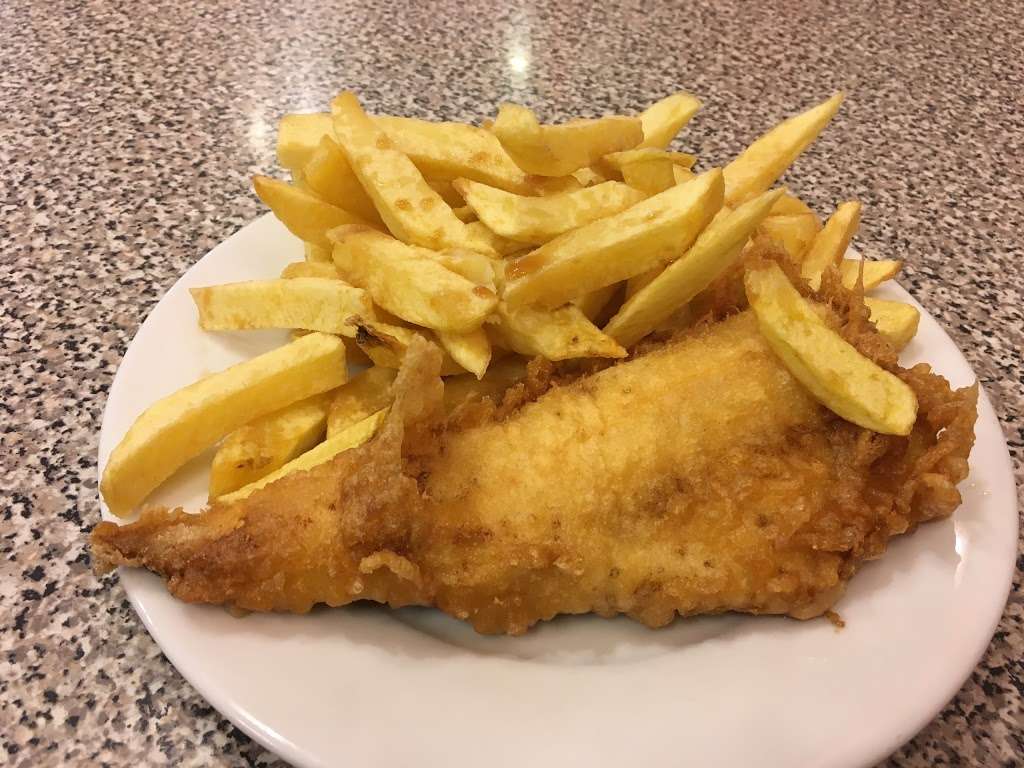 The Golden Fish | 767 Becontree Ave, Dagenham RM8 3HH, UK | Phone: 020 8592 6293