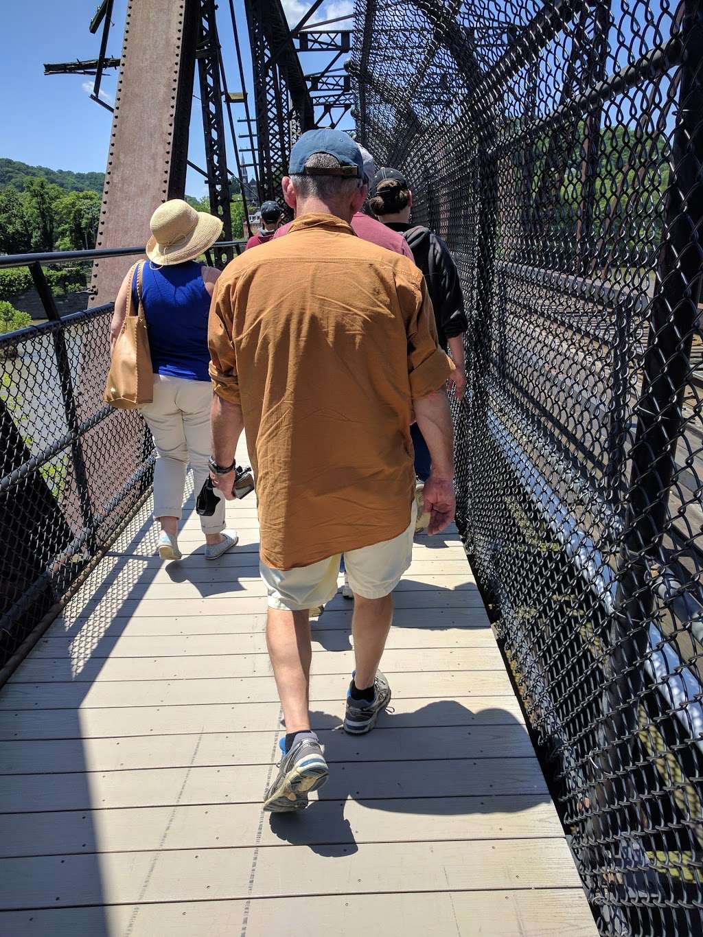 Footbridge to Potomac River | 554 Harpers Ferry Rd, Knoxville, MD 21758, USA