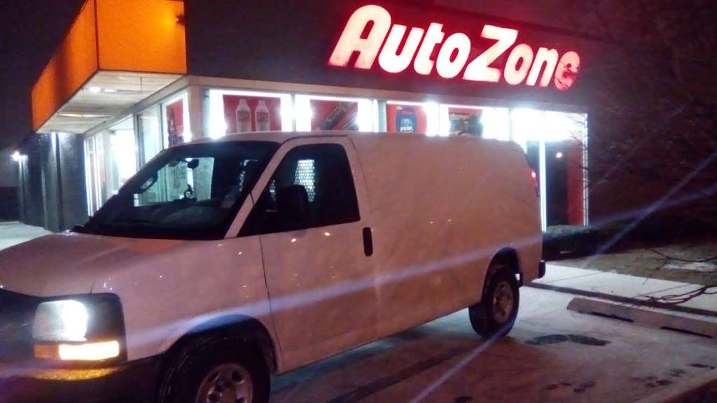 AutoZone Auto Parts | 7457 N Milwaukee Ave, Niles, IL 60714, USA | Phone: (847) 647-1320