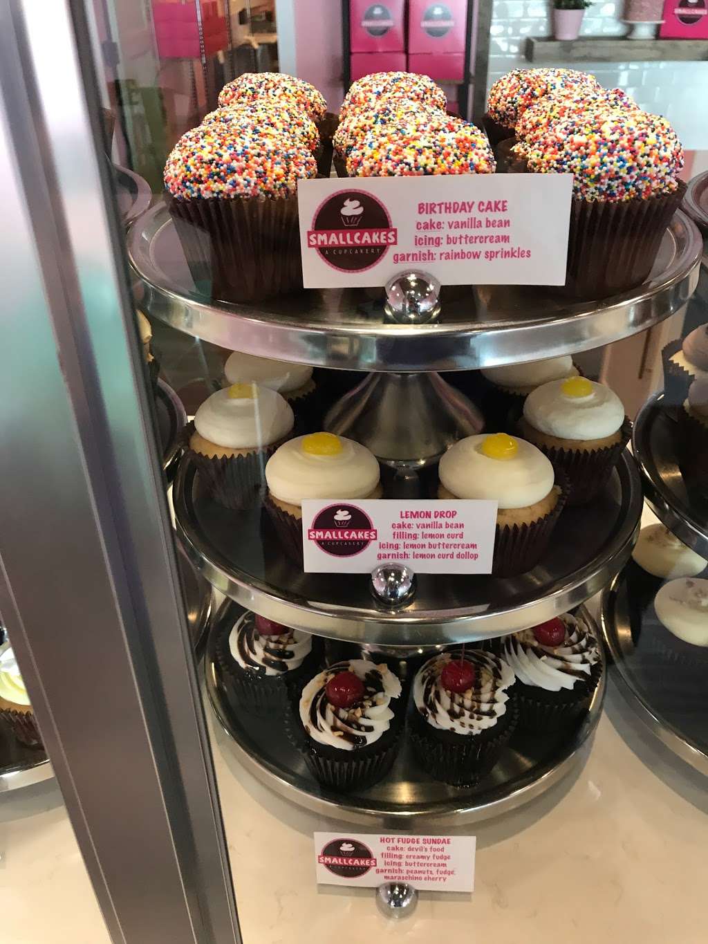 Smallcakes Cupcakery | 1279 N Emerson Ave D, Greenwood, IN 46143, USA | Phone: (317) 881-6990
