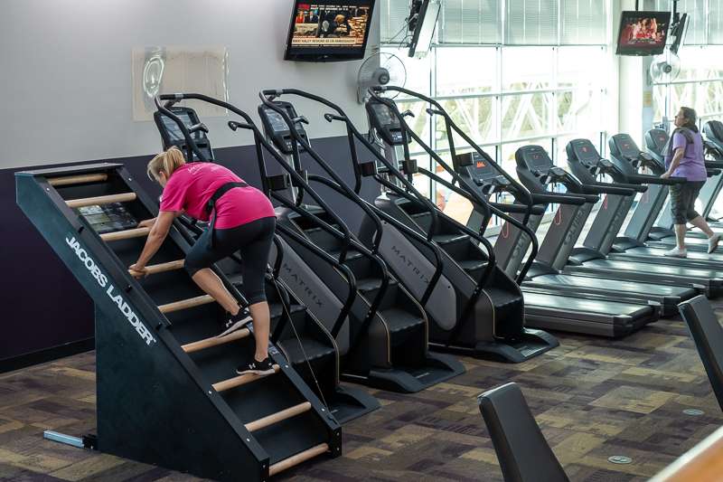 LIFECENTER Health & Fitness Club | 700 S Bartlett Rd, Bartlett, IL 60103, USA | Phone: (630) 540-4848