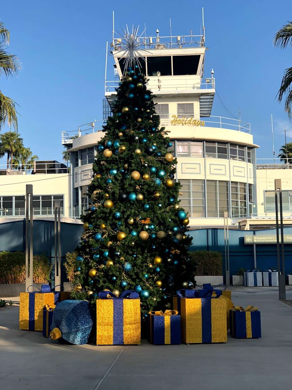 Airport & Terminal W | Long Beach, CA 90806, USA