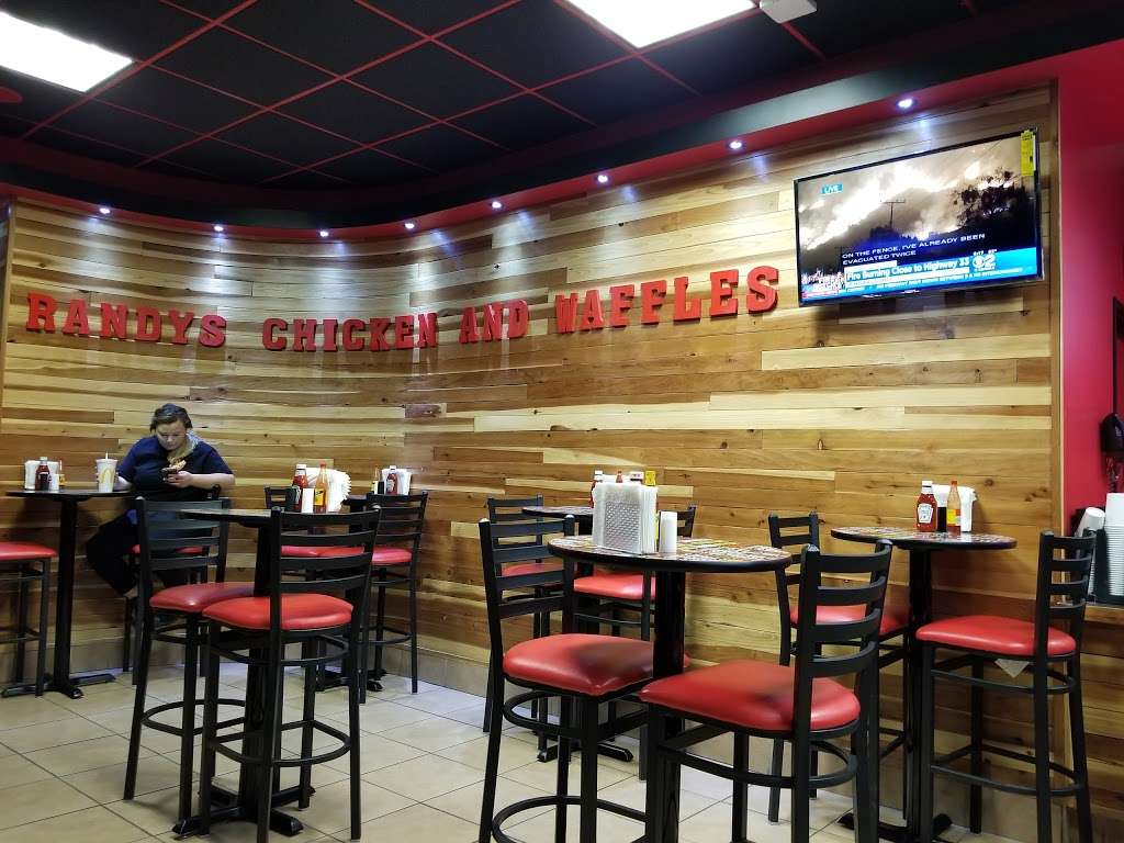 Randys Chicken And Waffles | 2791 W Ave L, Lancaster, CA 93536, USA | Phone: (661) 466-5599