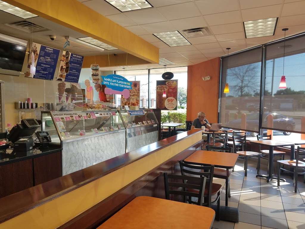 Dunkin Donuts | 801 E Dundee Rd, Palatine, IL 60074, USA | Phone: (847) 359-6599