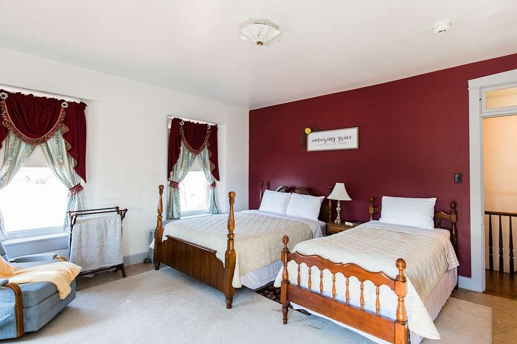 Red Rose Bed & Breakfast | 441 Mt Sidney Rd, Lancaster, PA 17602, USA | Phone: (717) 288-8525