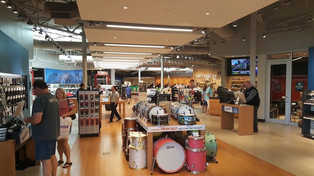 Sweetwater Sound | 5501 US-30 West, Fort Wayne, IN 46818, USA | Phone: (800) 222-4700