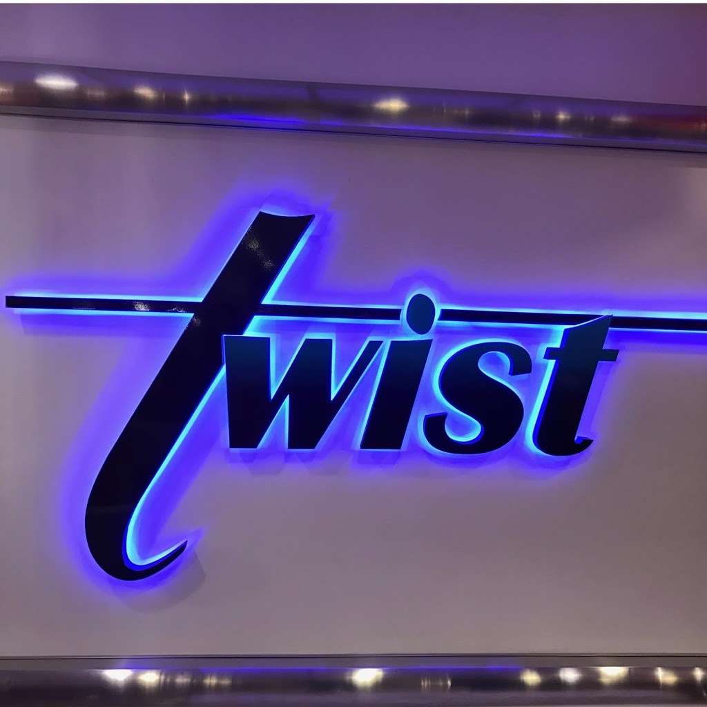 Twist Beauty Bar + Spa | 6310 Northern Blvd, East Norwich, NY 11732 | Phone: (516) 802-0474