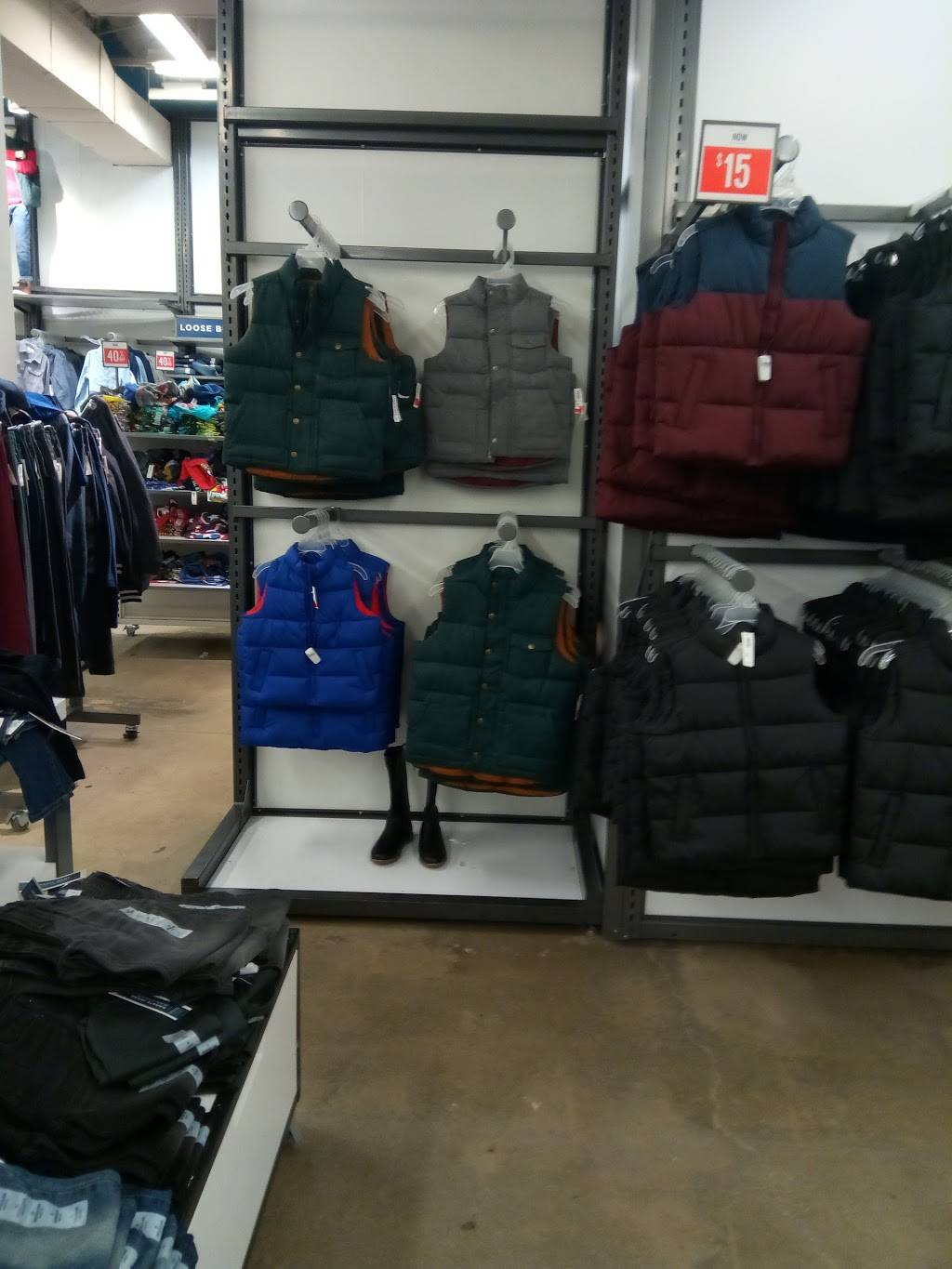 Old Navy - with Curbside Pickup | 701 NJ-440, Jersey City, NJ 07304, USA | Phone: (201) 433-7250