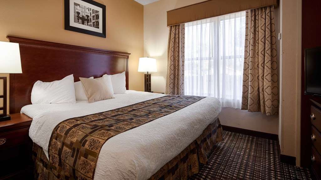 Best Western Airport Suites | 55 South High School Road, Indianapolis, IN 46241 | Phone: (317) 246-1505