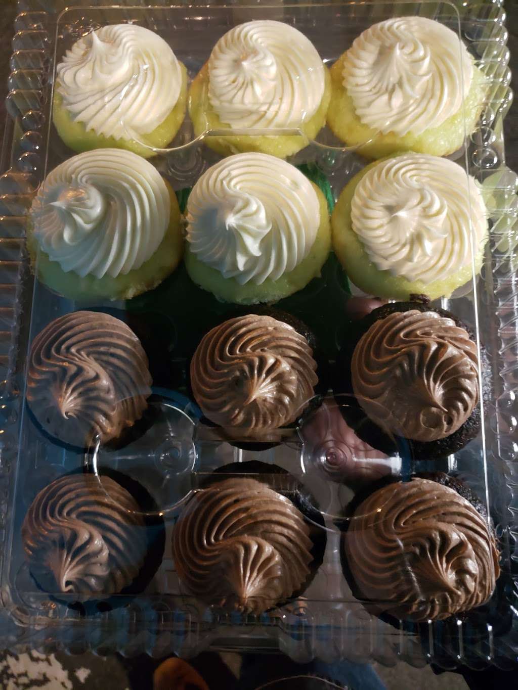 We Cupcake | 10807 Crenshaw Blvd, Inglewood, CA 90303 | Phone: (424) 261-3080