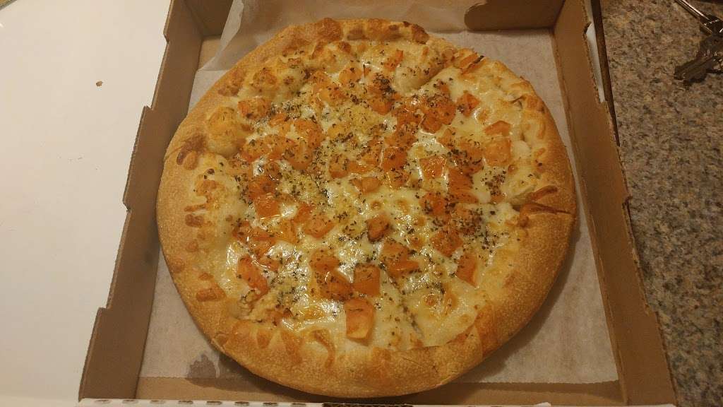 Crossroads Pizza | 6 Merrill St #9, Salisbury, MA 01952, USA | Phone: (978) 465-0555