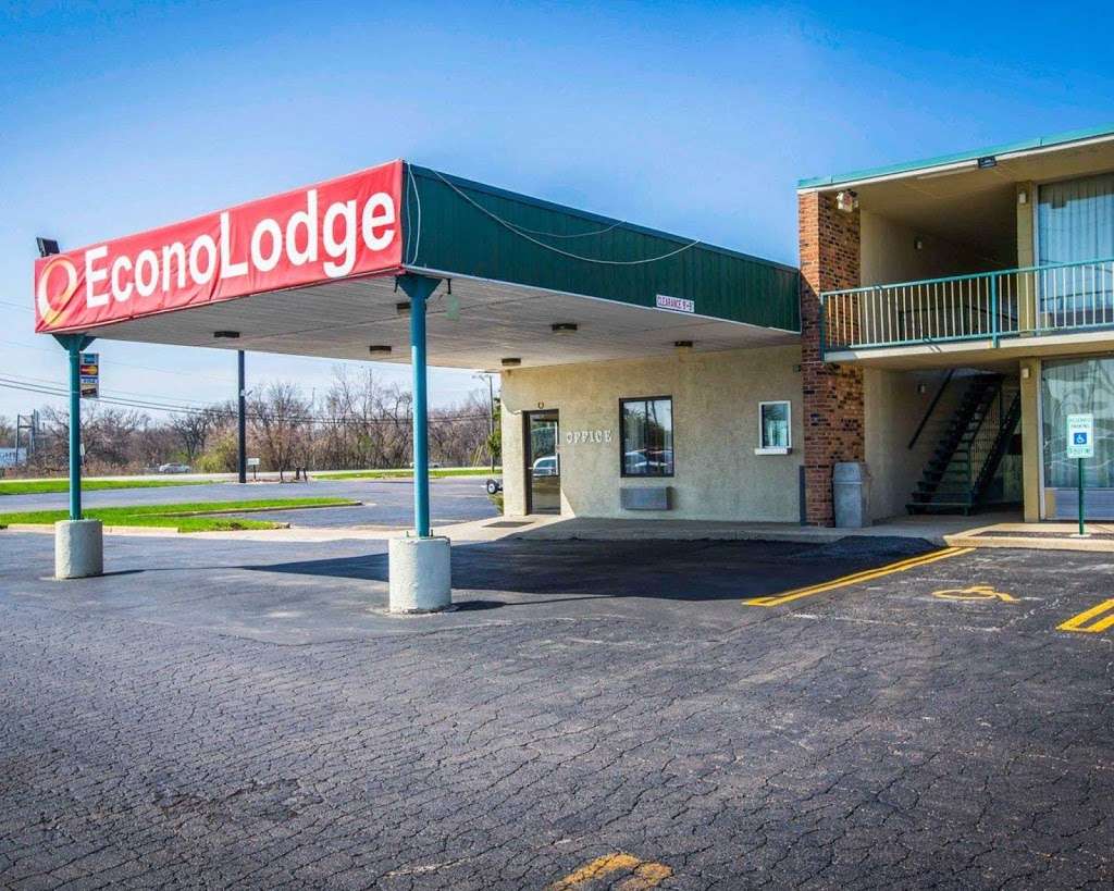 Econo Lodge | 19755 NE Frontage Rd, Shorewood, IL 60404 | Phone: (815) 927-2850