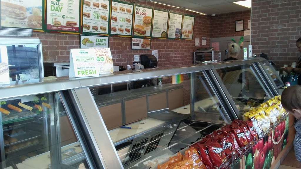 Subway Restaurants | 10904 Scarsdale Blvd Suite 180 Scarsdale Village SC, Houston, TX 77089, USA | Phone: (281) 484-7223