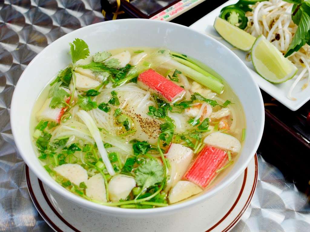 Pho Viet USA | 3713 New Hampshire Ave NW, Washington, DC 20010, USA | Phone: (202) 750-6910