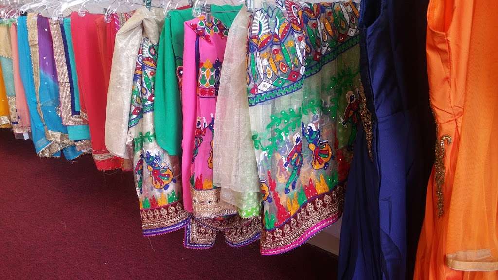 SAMAIRA INDIAN CLOTHING AND BRIDAL | 3650 Nazareth Pike unit 13, Bethlehem, PA 18020 | Phone: (610) 419-4331