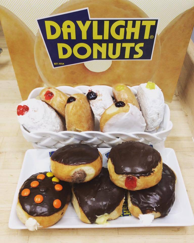 Nanas Daylight Donuts | 2245 Sheek Rd Suite A, Greenwood, IN 46143, USA | Phone: (317) 360-9988