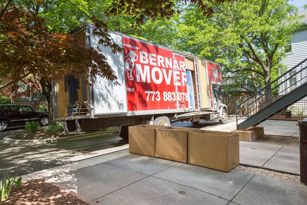 Bernard Movers | 5749 W Belmont Ave, Chicago, IL 60634 | Phone: (773) 883-0780